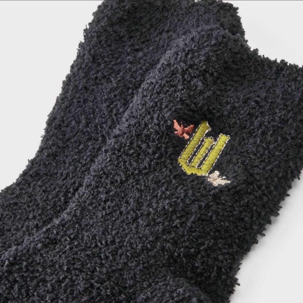 Women's Wicked Embroidered Cozy Gift Set Pouch, Cozy Socks(4-10)& Eye Mask NIB - Picture 4 of 5